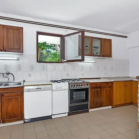 Apartment Rubin Gdinj